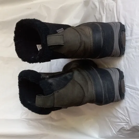 The North Face Women's Size 11 Primaloft Insulated Waterproof Winter Boots