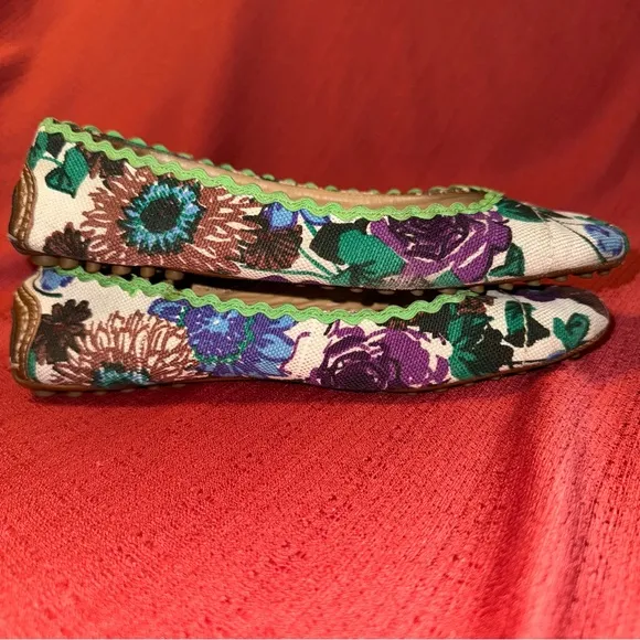 The Original Car Shoe Floral Ballet Flats, EUC