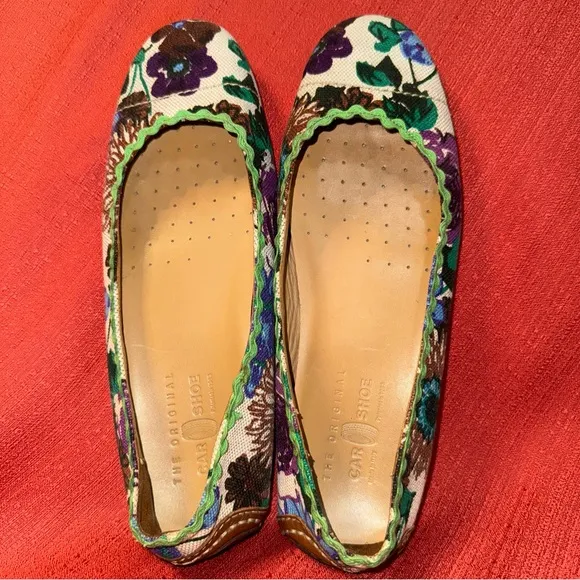 The Original Car Shoe Floral Ballet Flats, EUC
