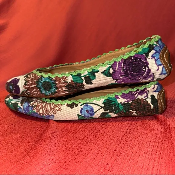 The Original Car Shoe Floral Ballet Flats, EUC