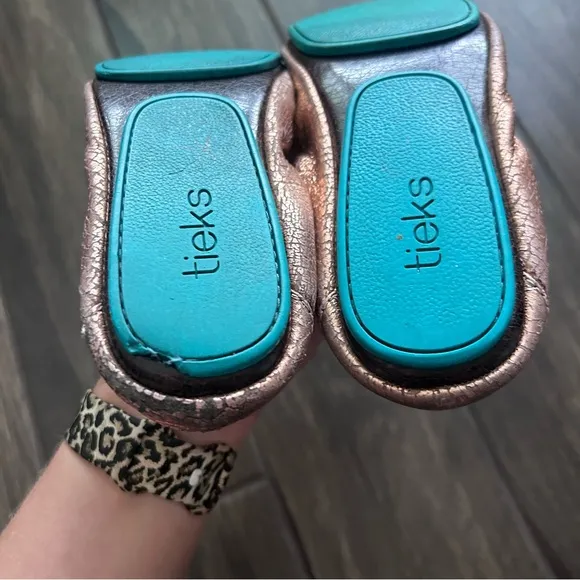 Tieks Leather Ballet Flats in Rose Gold Sz 8