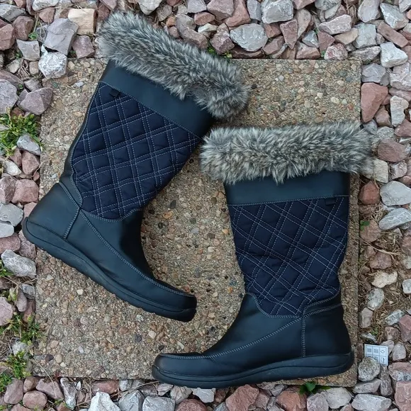 Timberland black waterpoof pull on winter boots fur trim
