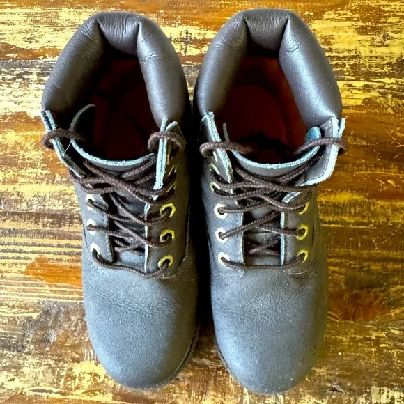 Timberland Boys Boots size 1 in brown