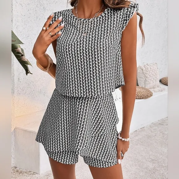 Timeless Tones Shorts Set - Black