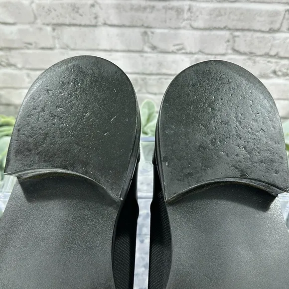 To Boot New York - Adam Derrick - Black Leather Stretch Dress Loafers Men’s 9.5M