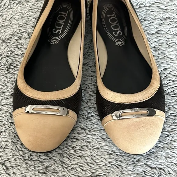 TOD'S suede ballet flats size 5.5 US womens EU 35.5 cream brown