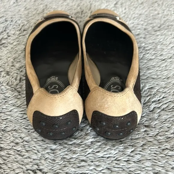 TOD'S suede ballet flats size 5.5 US womens EU 35.5 cream brown