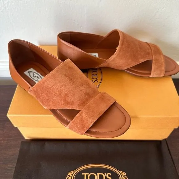 Tod's soft  leather upper/leather lining stylish flat sandal size EU37 /US7