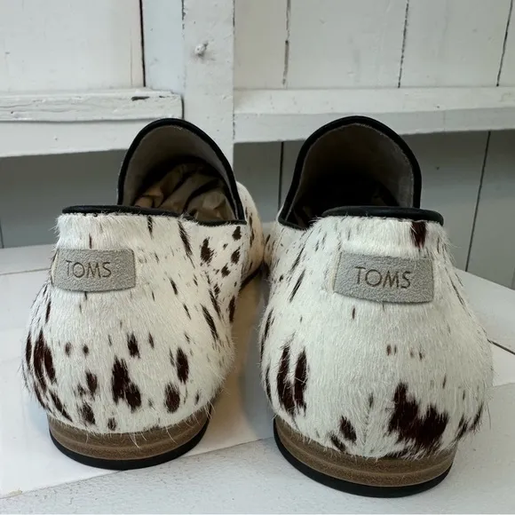TOMS Darcy Slip On Brown Birch Spotted Cow Hair Women’s Size 10 Loafers New