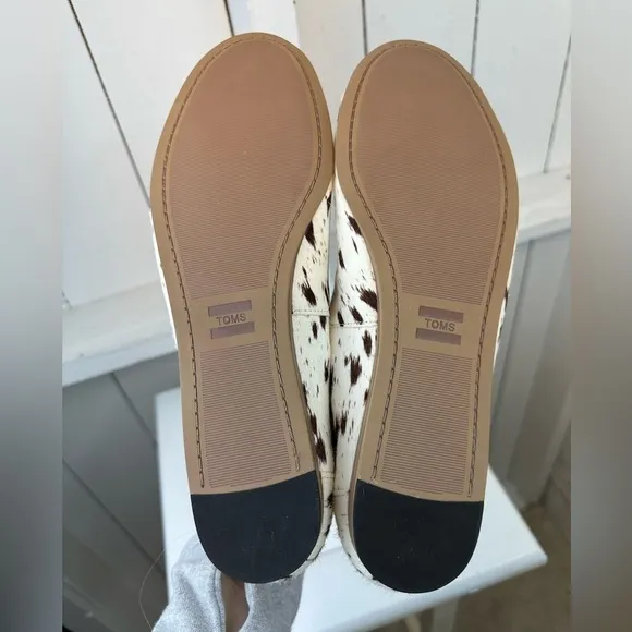 TOMS Darcy Slip On Brown Birch Spotted Cow Hair Women’s Size 10 Loafers New