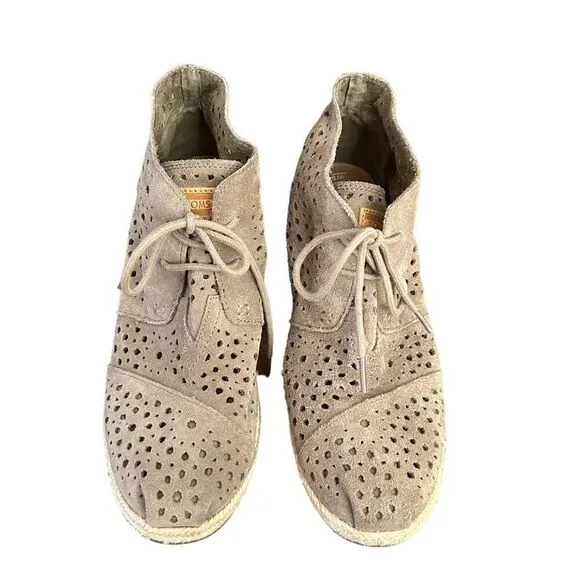 Toms Moroccan Taupe Suede Cutout Eyelets Lace Up Espadrille Wedge Heel Size 9