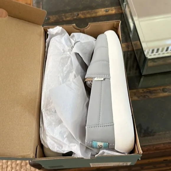 Toms Women's Camping &amp; Trekking Espadrilles Size 6.5 Mid Grey Matte NEW in Box