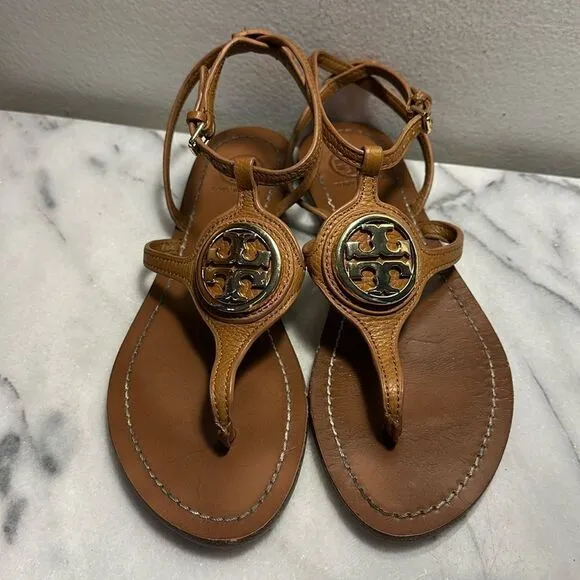 Tori Burch Leticia strappy sandals thongs women’s sz 6.5 gold logo