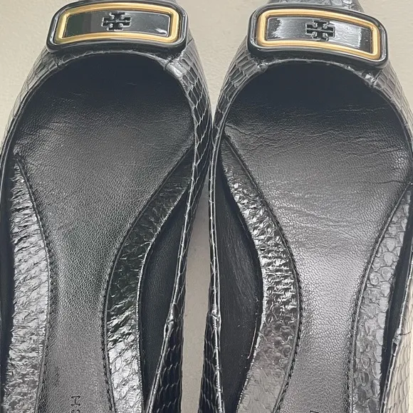 Tory Burch Georgia Pointed Toe Flats Size: 8.5
