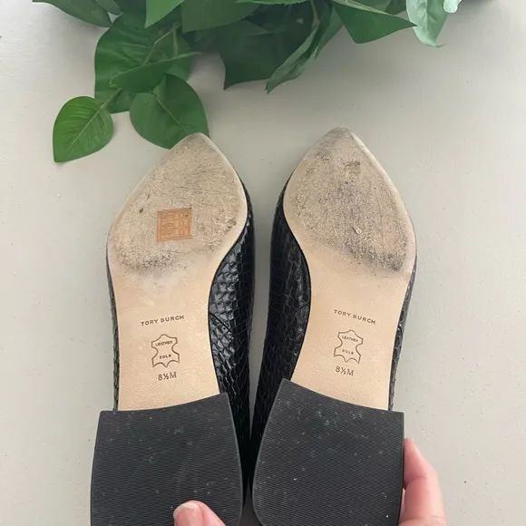 Tory Burch Georgia Pointed Toe Flats Size: 8.5