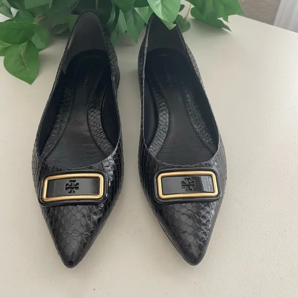 Tory Burch Georgia Pointed Toe Flats Size: 8.5