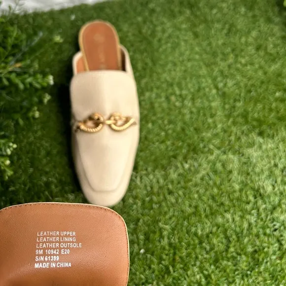 Tory Burch Jessa Embellished Pebbled leather mules Cream size 9 preowned