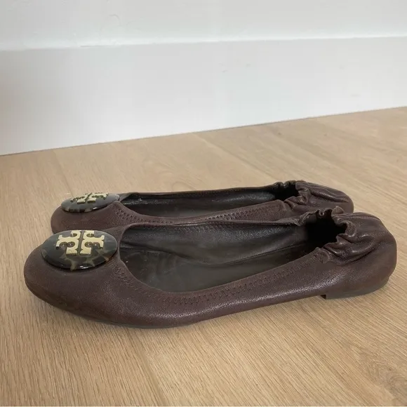 Tory Burch Reva Tortoise Brown Leather Flats