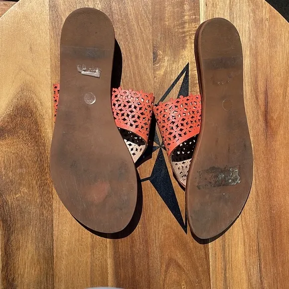 Tory Burch Roselle Daisy Sandals Perforated Thong Flat Size 6.5