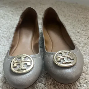 Tory Burch Women&quot;s French Gray Ballet Flats Size : 8