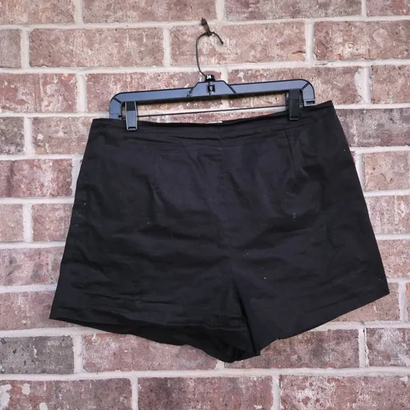 TOVE Bridgette Cotton-blend Twill Shorts In Black Sise 42