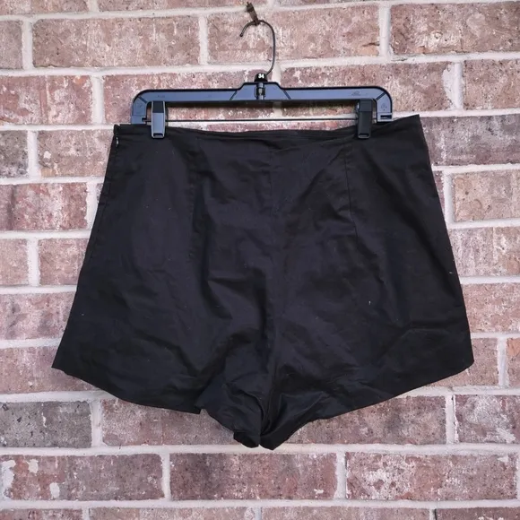 TOVE Bridgette Cotton-blend Twill Shorts In Black Sise 42