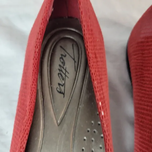 Trotters Sizzle Patent Suede Lizard Printed Ballet Flats 7N