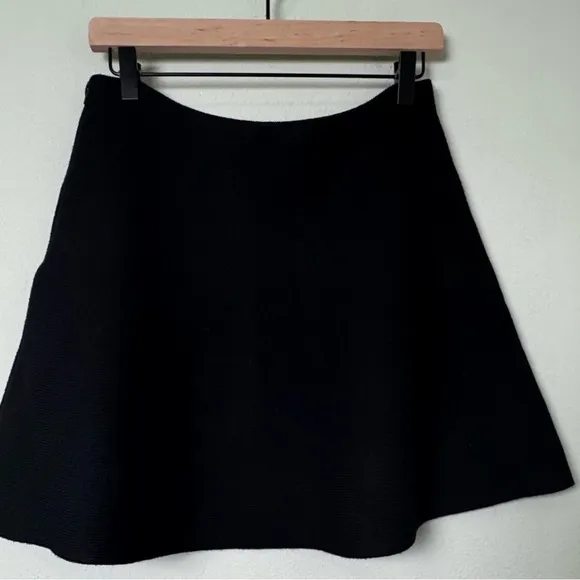 Tuckernuck HYACINTH HOUSE Black Knit Margaret Mini Skirt Size Medium