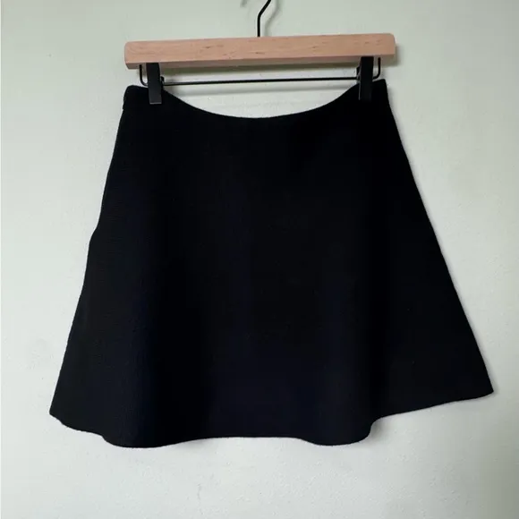 Tuckernuck HYACINTH HOUSE Black Knit Margaret Mini Skirt Size Medium