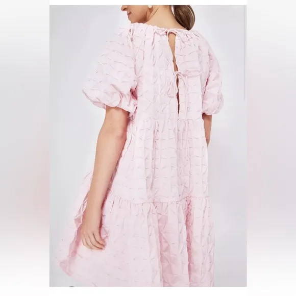 Tuckernuck Hyacinth House Isabella Mini Dress Large Pink Diamond Textured Preppy