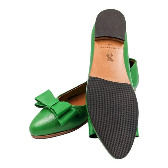Two Pretty Leather Green Ballet Flats Pointed Toe