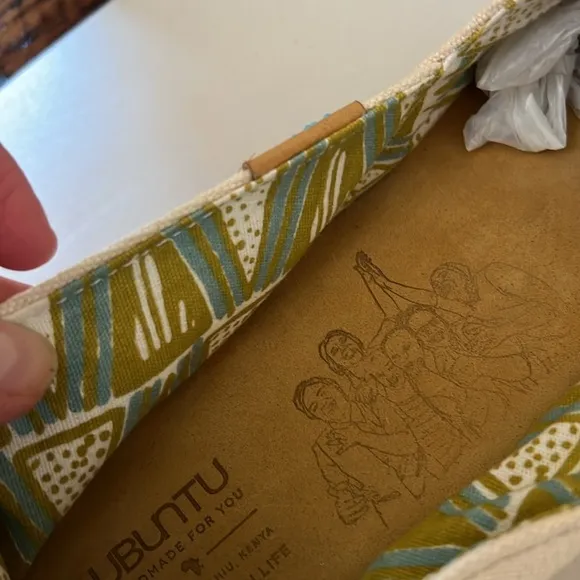 Ubuntu Life New no Box Men’s 12 Classic Natural Afridrilles