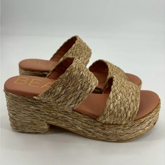 UEC Beach Rafia platform slide espadrilles with box worn once size 9