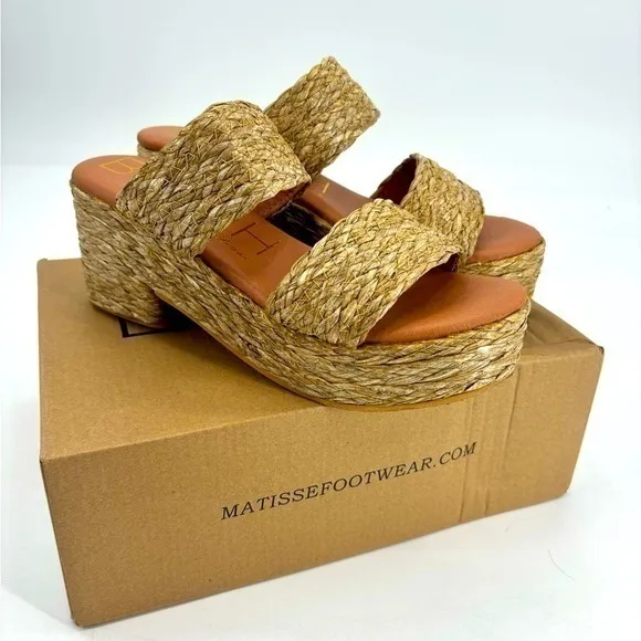 UEC Beach Rafia platform slide espadrilles with box worn once size 9
