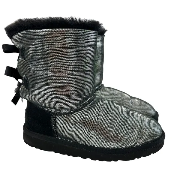 Ugg Bailey Bow Black Suede Silver Metallic Youth Snow Winter Boots Size 5