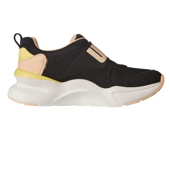 UGG Black LA FLEX Logo Mesh Athletic Chunky Sneakers, Size 8 NEW