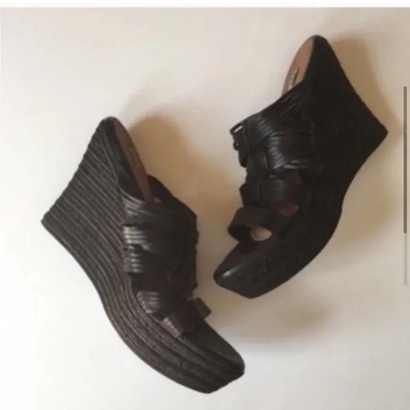 UGG Black Melinda Platform Wedge Sandals Size 10