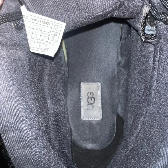 Ugg boots Waterproof Snow boots Vibram outsole size 11‎