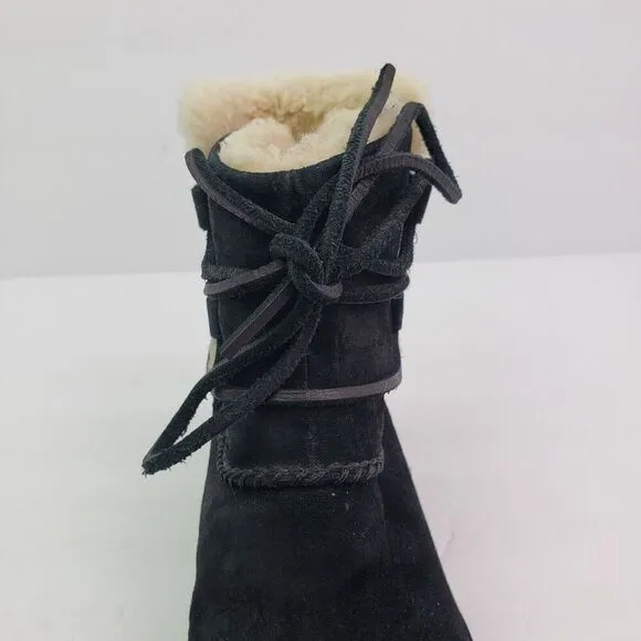 UGG Caspia Womens Size 6 Black Suede Shearling Lace Up Winter Snow Ankle Boots