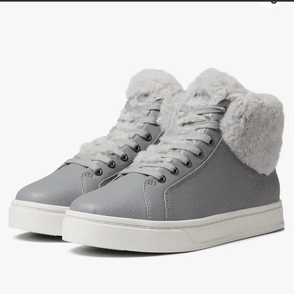 Ugg Grey Boots Ankle Booties Fur Lined Koolaburra NEW 6 Flat Low Heel Shoes Gray