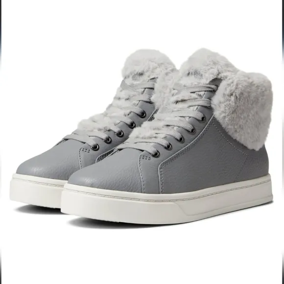 Ugg Grey Boots Ankle Booties Fur Lined Koolaburra NEW 6 Flat Low Heel Shoes Gray