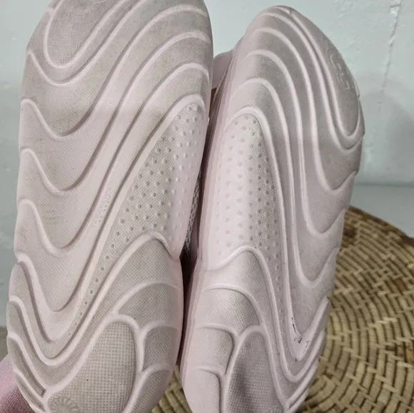 UGG LA Cloud Pink Strappy Platform Sandals 11