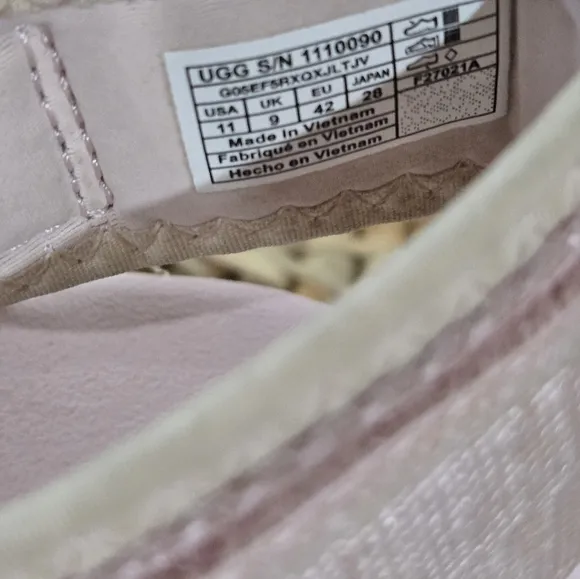 UGG LA Cloud Pink Strappy Platform Sandals 11