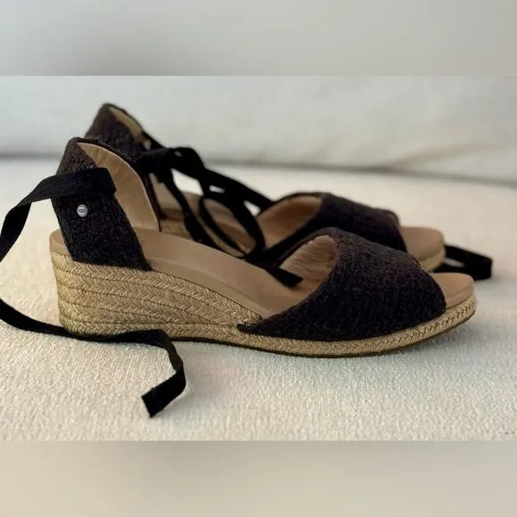 UGG Lace-up Open Toe Gray Espadrilles 2 Inch Heels, Size 9.5