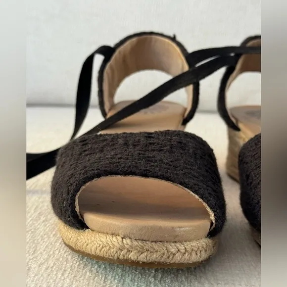 UGG Lace-up Open Toe Gray Espadrilles 2 Inch Heels, Size 9.5