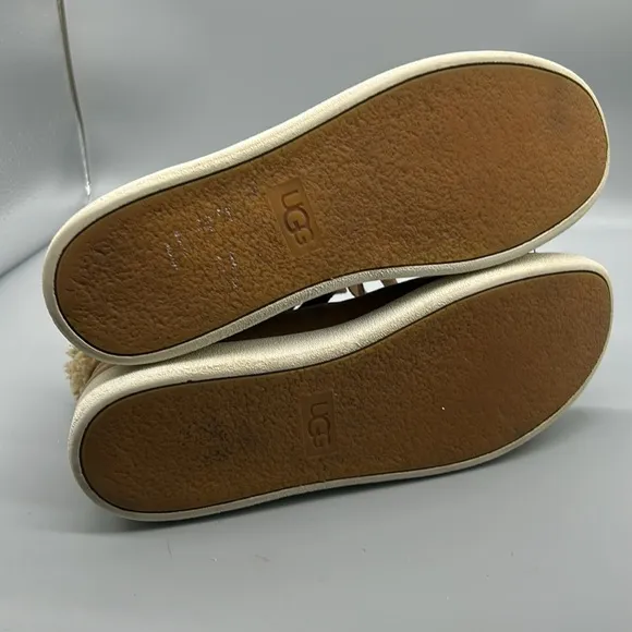 UGG - Olive - Zip up High Top Sneakers