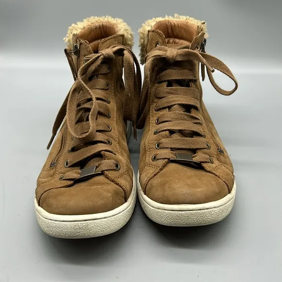 UGG - Olive - Zip up High Top Sneakers
