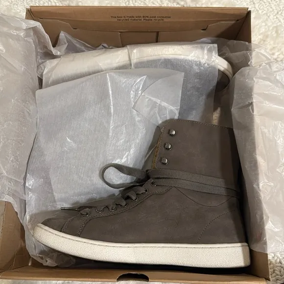 UGG starlyn lace up sheepskin leather high top boot