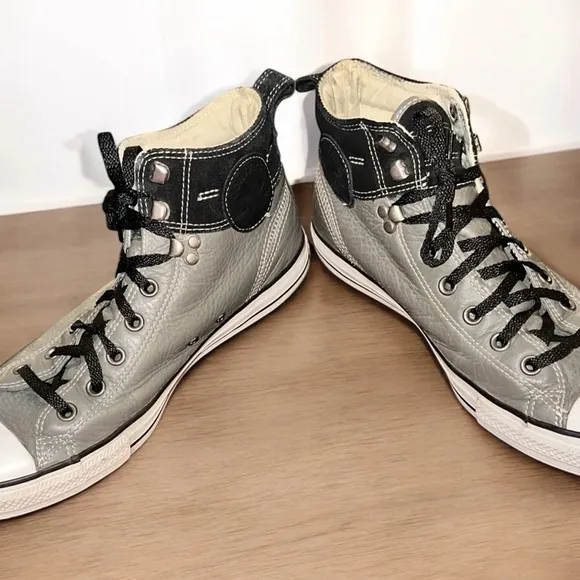 Unisex Converse Chuck Taylor All Star Grey Leather High Top Sneakers