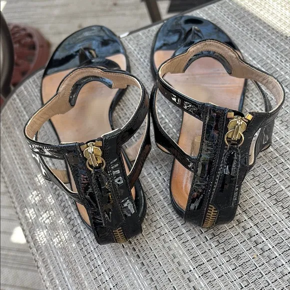 VALENTINO LADIES Black BACK ZIP FLAT GLADIATOR Sandals-10